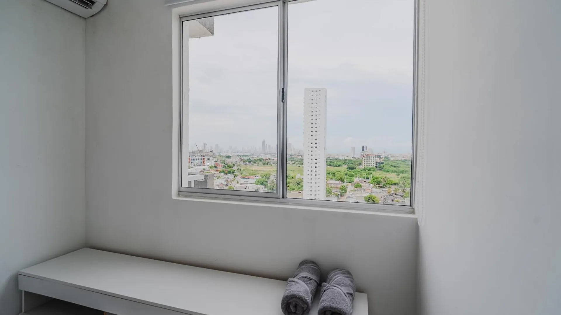Apartamento De 3 Habitaciones En Cartagena Cerca A La Playa 0*,
